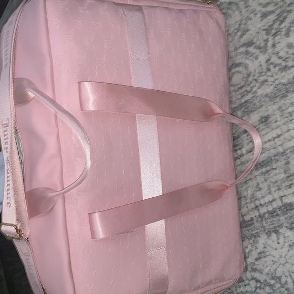 🆕- Juicy Couture Large Pink Diamond Weekender Bag - Picture 9 of 12